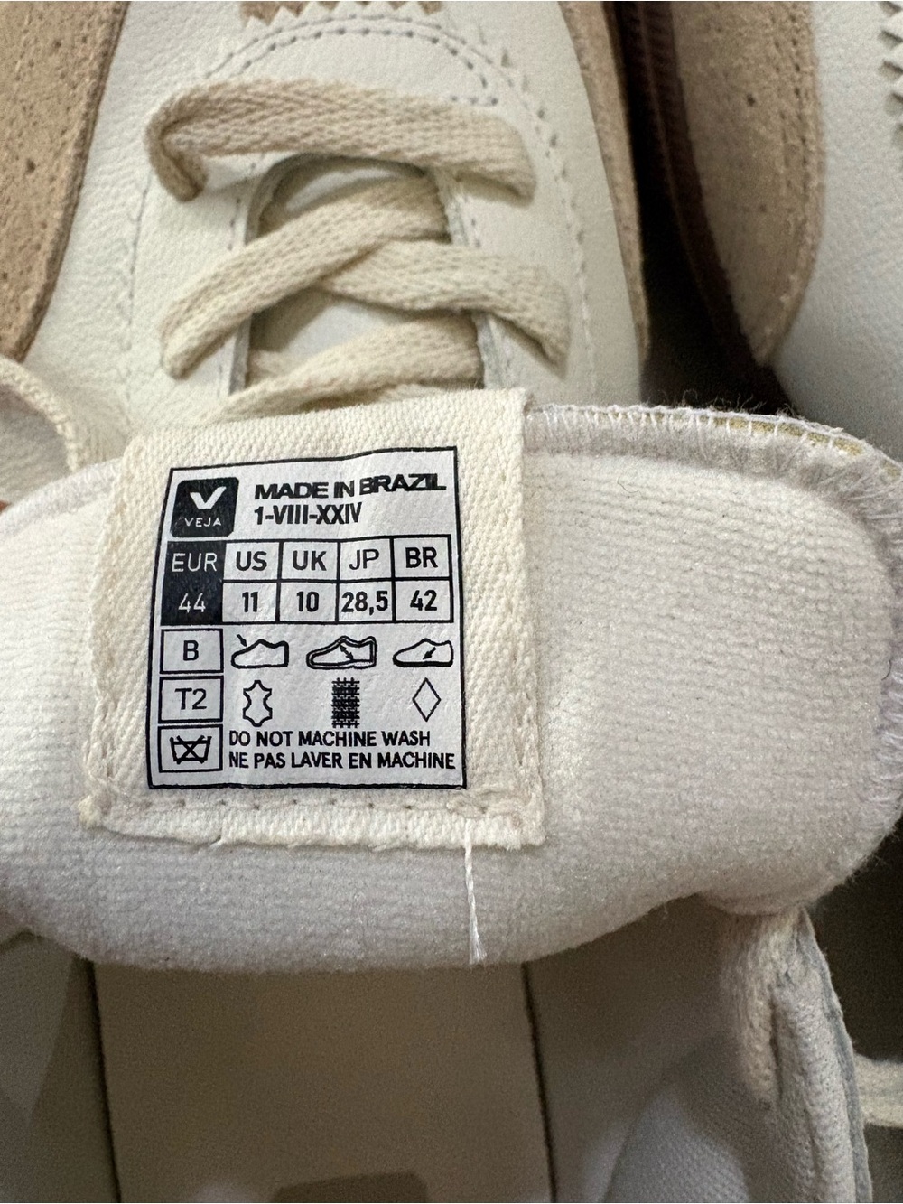 VEJA V-10 men 11 NEW - Picture 6 of 8